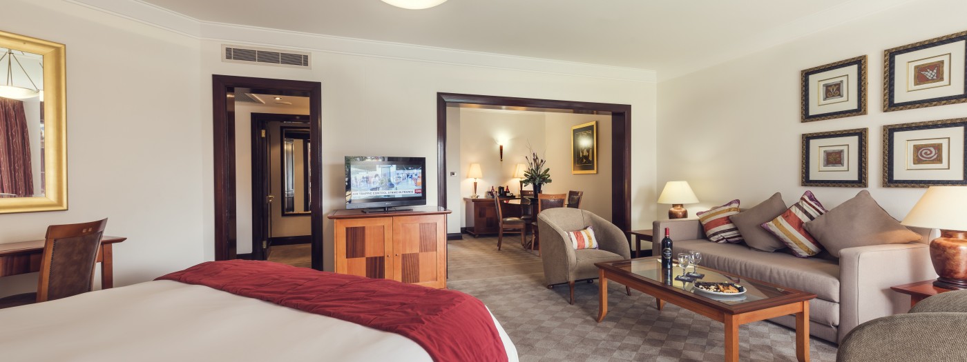 Luxury Hotel Rooms At Carnival City Sun International