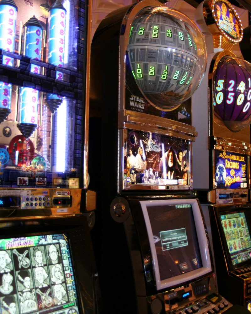 Kimberley’s Flamingo Casino offers slots and table games